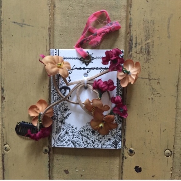 Free People Accessories - FREE PEOPLE HAIR ACCESSORY BOHO FESTIVAL HAIR ACCESSORY FLOWER CHILD HAIR NWT